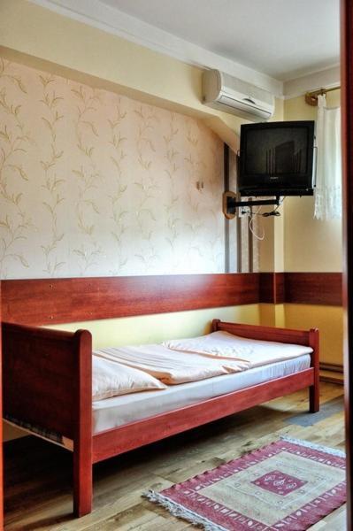 Hotel Dunav Sremski Karlovci Luaran gambar