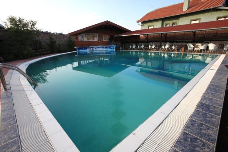 Hotel Dunav Sremski Karlovci Luaran gambar